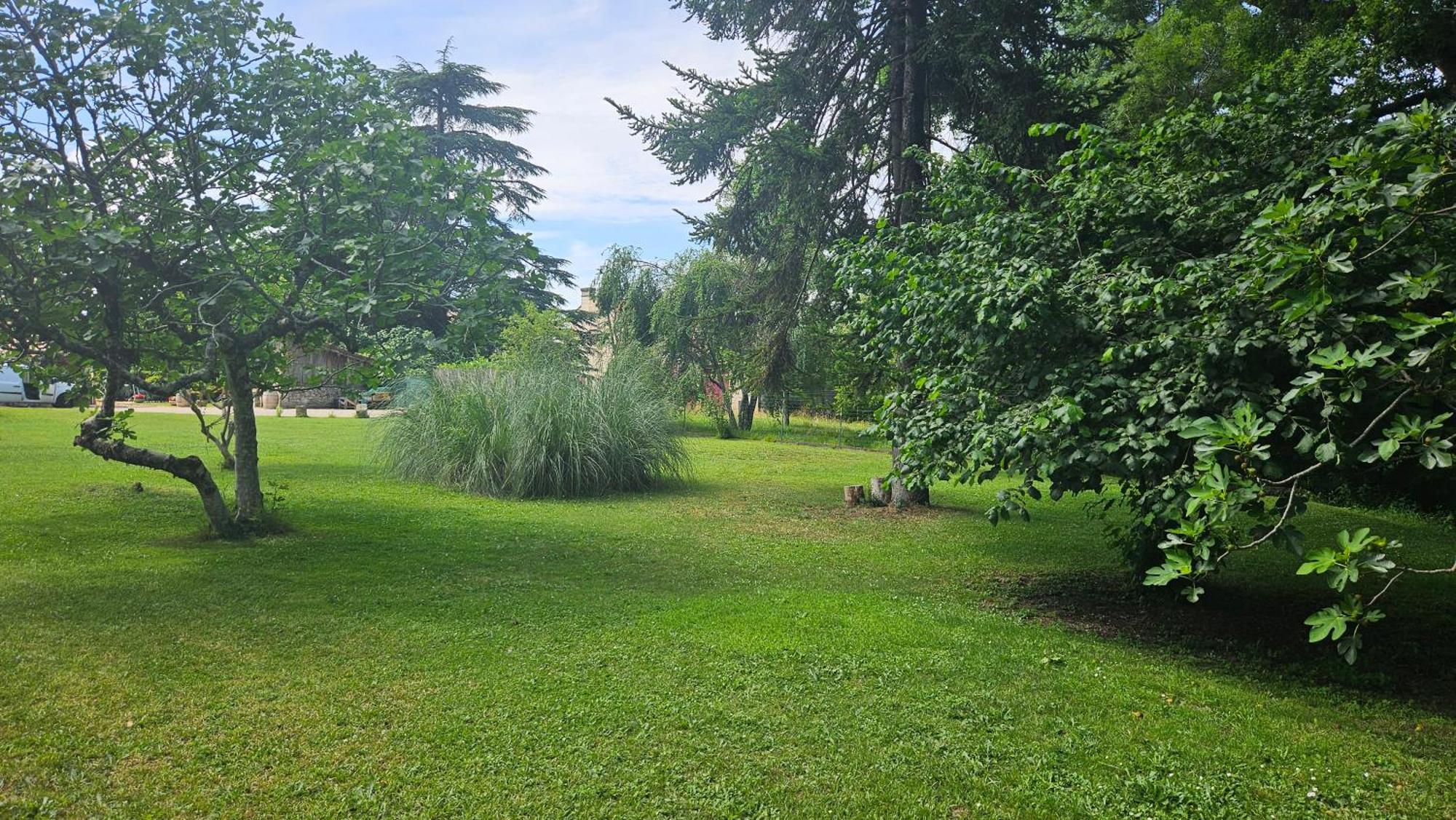 Chambres Et Gites Les Deux Chenes Pres De Bergerac Le Fleix Exterior photo